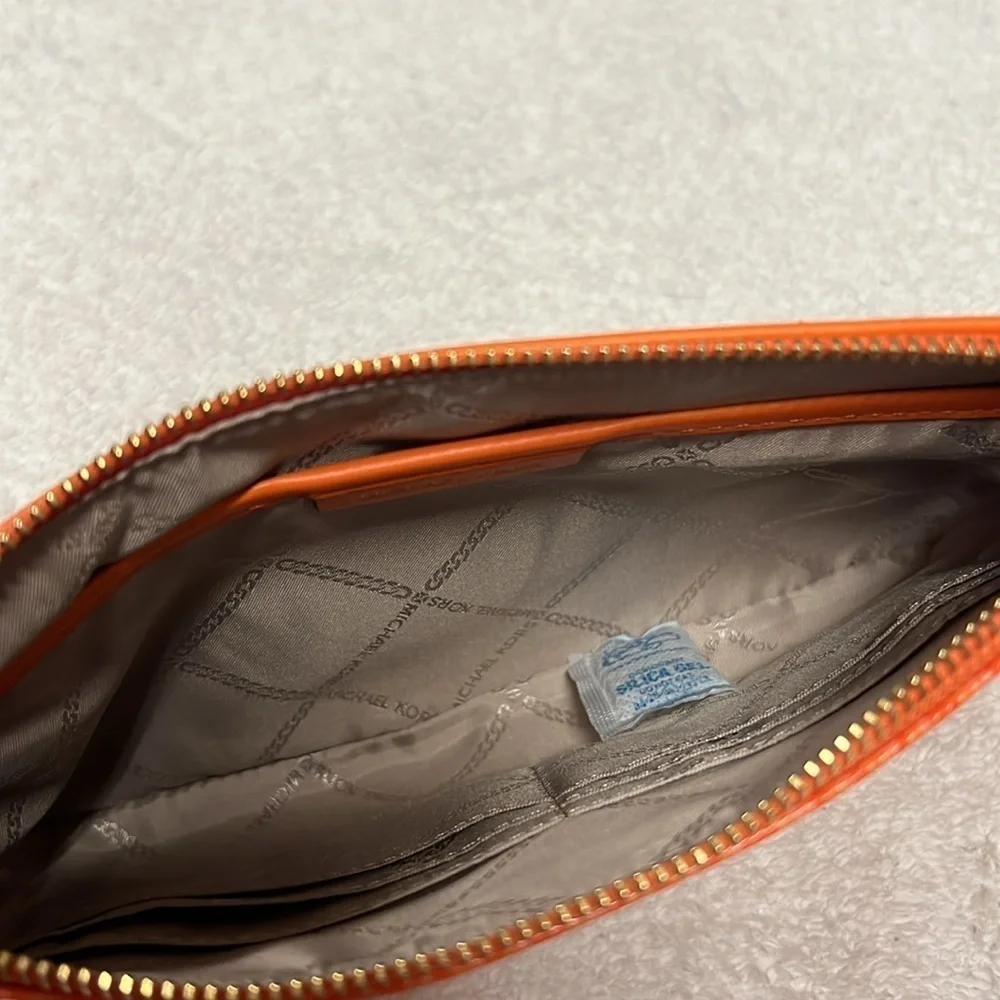 Michael Kors Logo Jet Set Charm Apricot Large Top Zip Wristlet